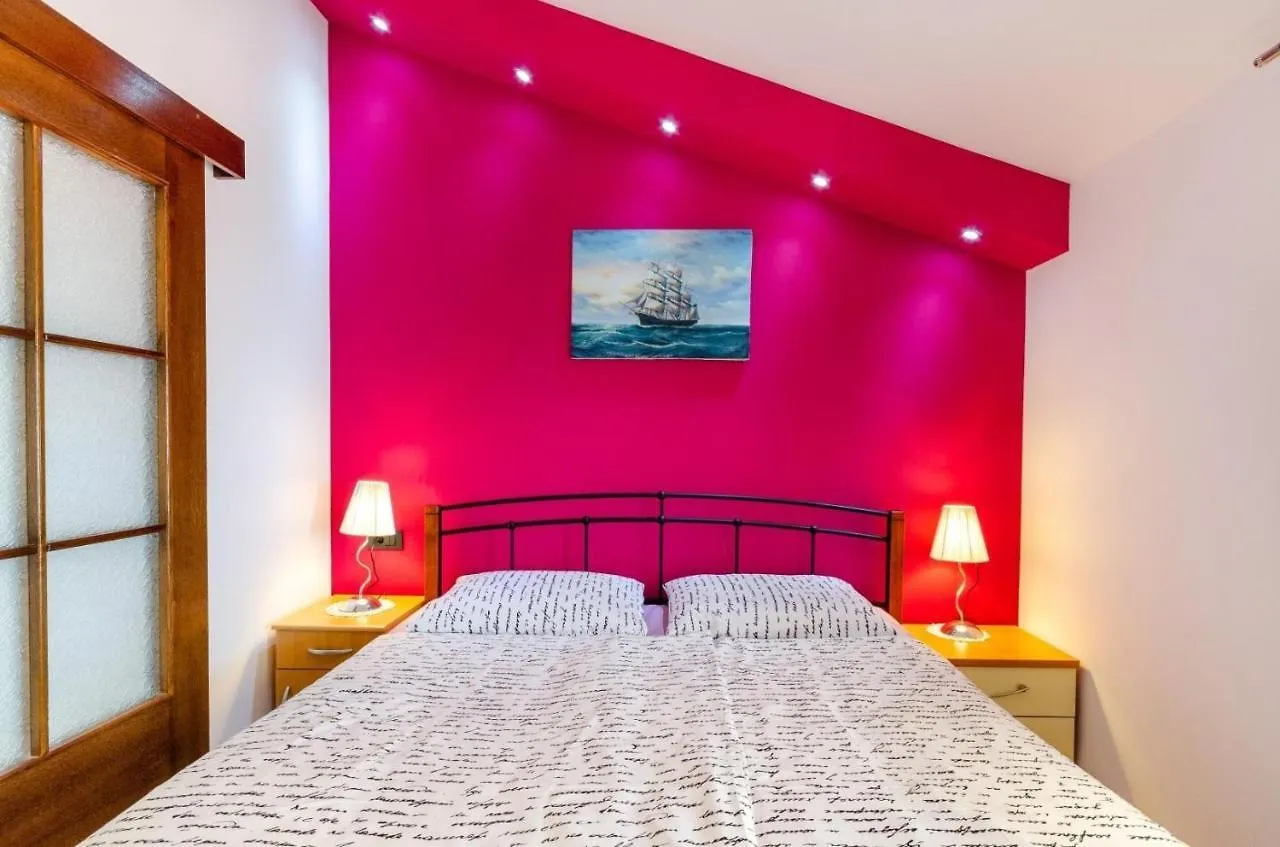 Apartment In Crikvenica 27606