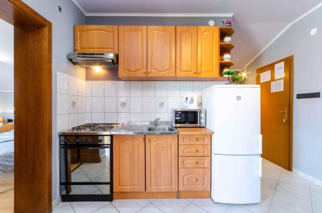 Apartment In Crikvenica 27606