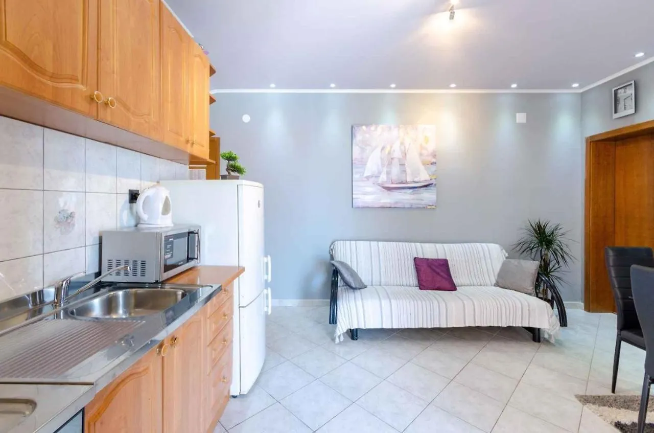 Apartment In Crikvenica 27606