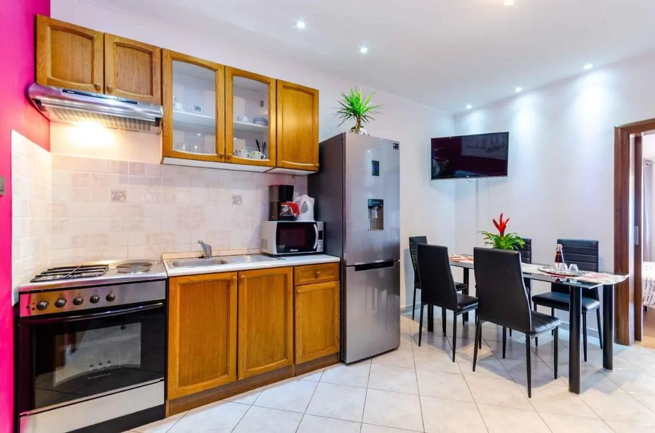 Apartment In Crikvenica 27606