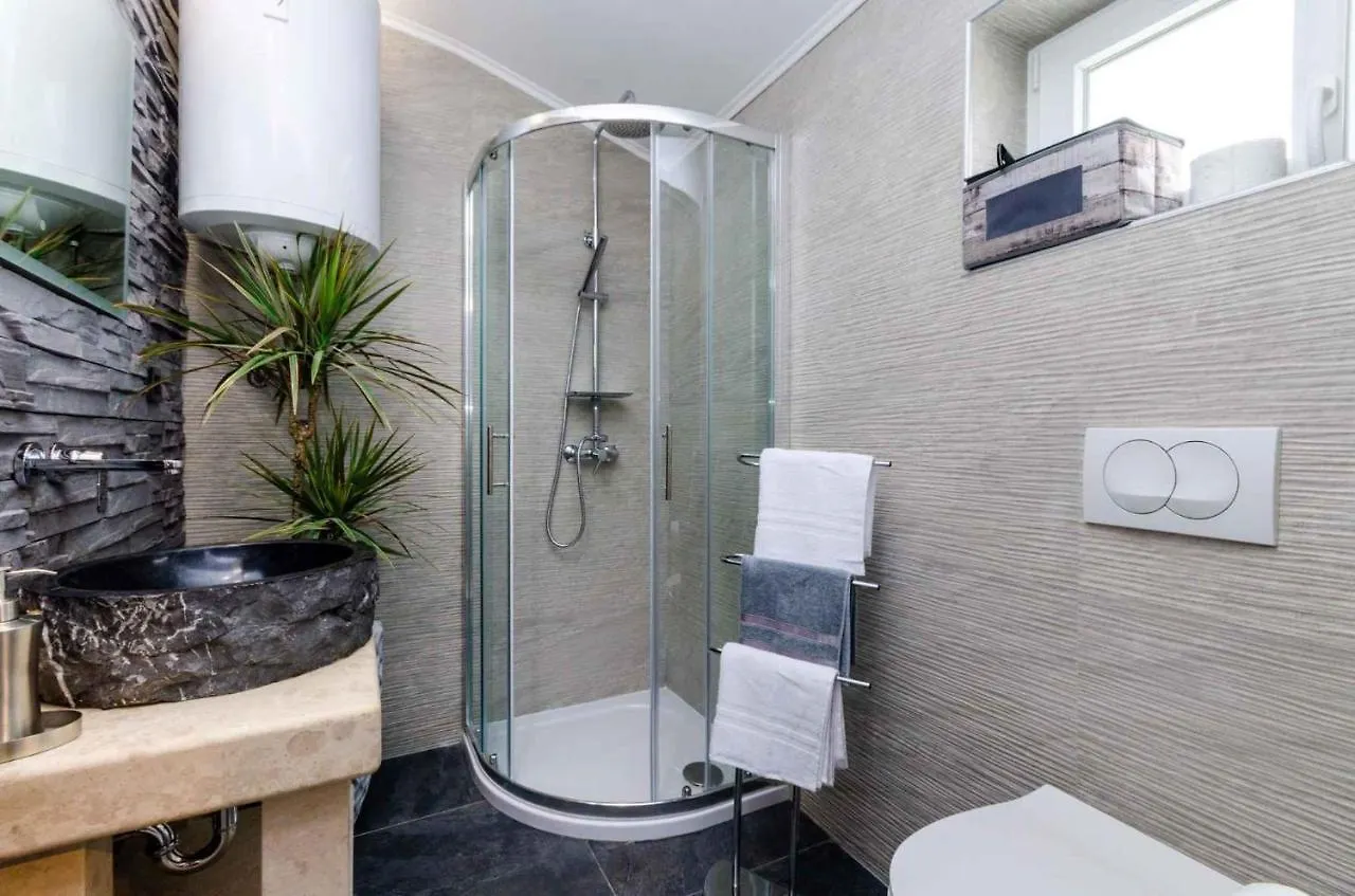Apartment In Crikvenica 27606